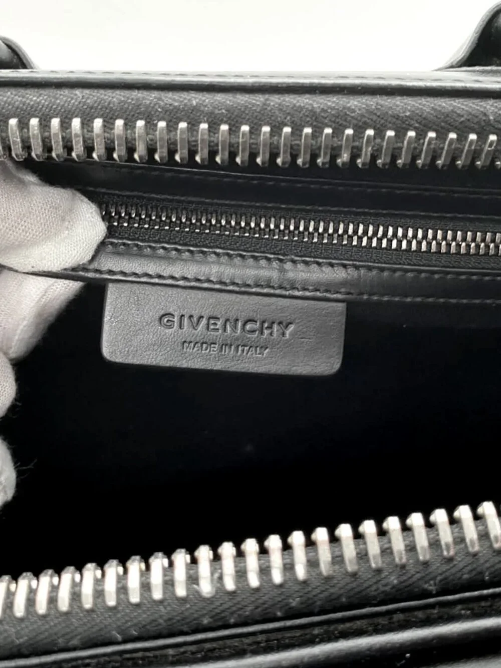 Givenchy Antigona - Medium - Black - Very good condition